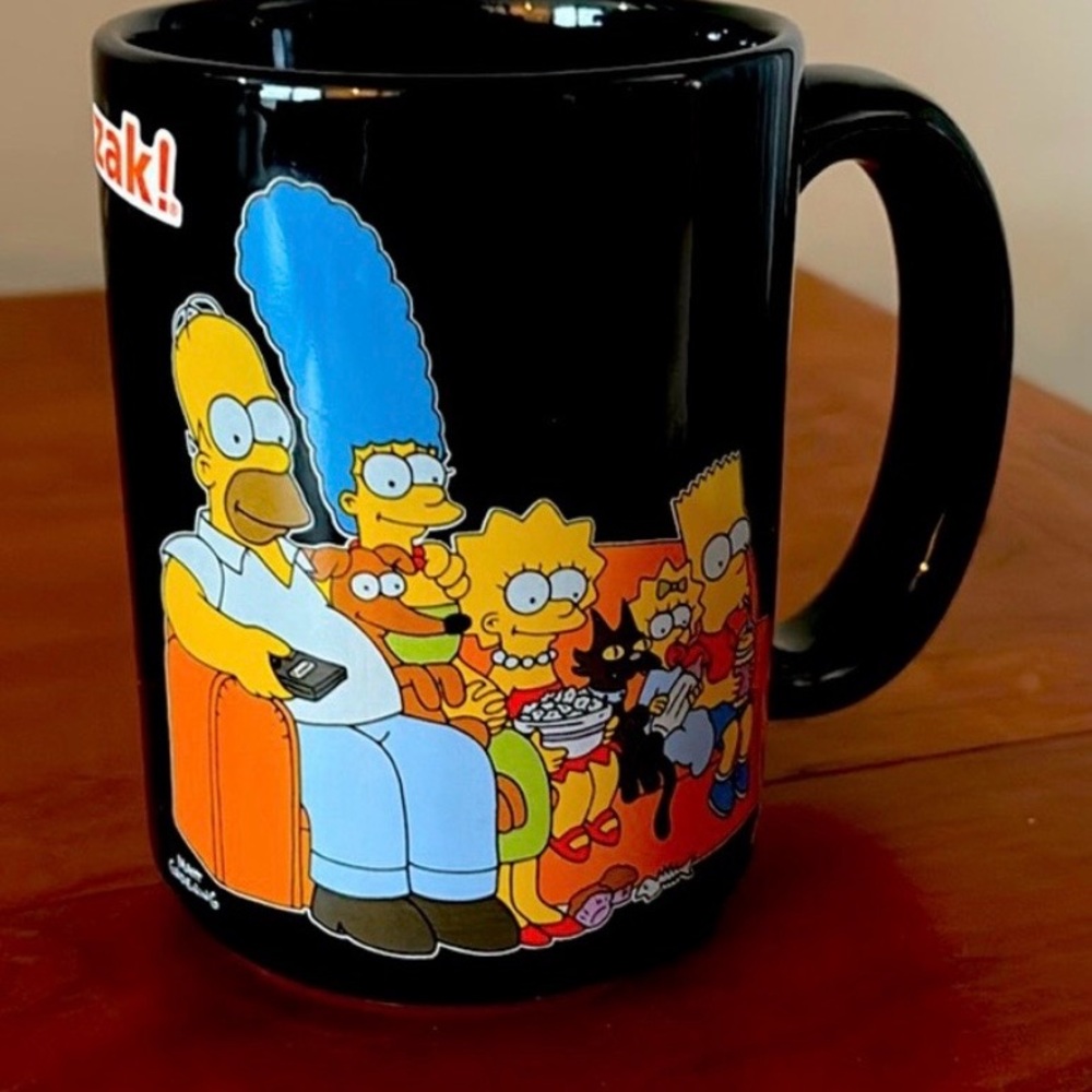 FREE w bundle of 2 + Simpsons Family Couch Mug